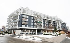 Metro Młynów Vibrant Apartment
